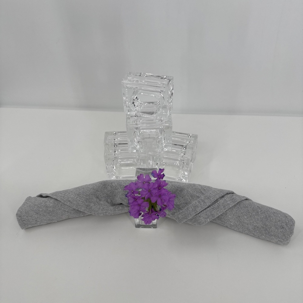 Lillian Vernon Vintage Lot of 8 Clear Lucite Napkin Ring Holders/Bud Vases